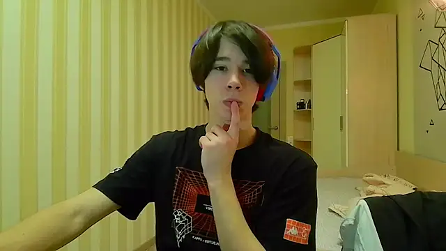 gayGamogey online show from 19, 3, 2025