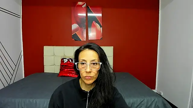 Abrillee1 online show from 10, 2, 2025