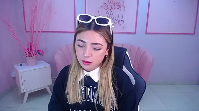 channel blonde a online show from 9, 12, 2024
