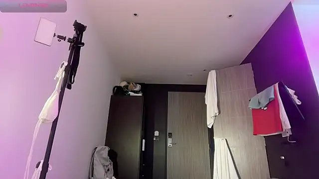 Alice Pinkhead online show from 6, 2, 2026