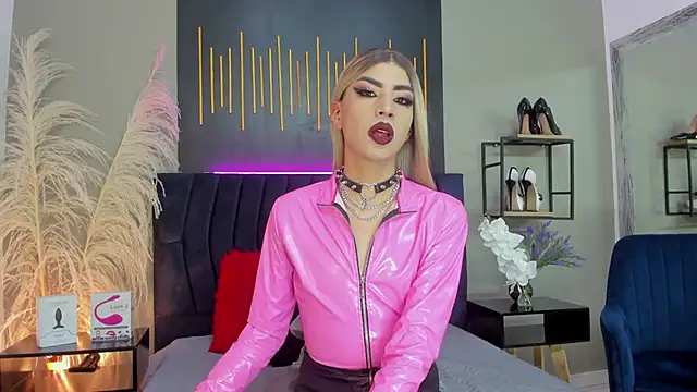 BrianaSchafer online show from 17, 2, 2025