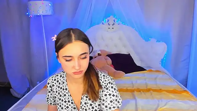 EvaLil online show from 4, 12, 2024