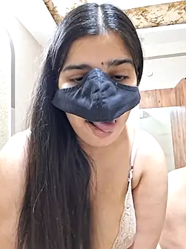 Snapshot of aaliya_bhattt chatting on 24, 2, 2026 aaliya bhattt online show from 24, 2, 2026