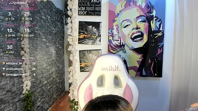 Snapshot of katt__black__ chatting on 3, 10, 2025 katt black online show from 3, 10, 2025