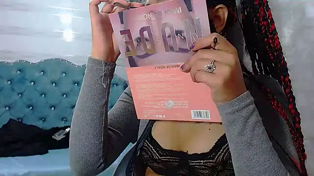 lily jamesx online show from 13, 2, 2025