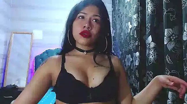 lily jamesx online show from 20, 2, 2025