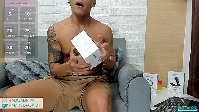 nakedfoam1 online show from 28, 2, 2025