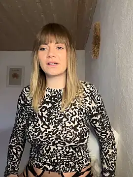 Snapshot of Milla__one chatting on 3, 12, 2024 Milla one online show from 3, 12, 2024