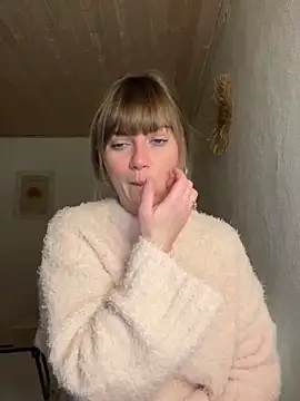 Snapshot of Milla__one chatting on 3, 12, 2024 Milla one online show from 3, 12, 2024