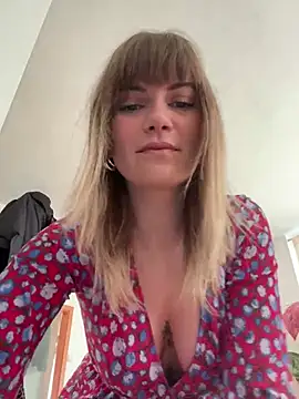 Snapshot of Milla__one chatting on 26, 12, 2024 Milla one online show from 26, 12, 2024