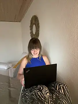 Snapshot of Milla__one chatting on 31, 12, 2024 Milla one online show from 31, 12, 2024