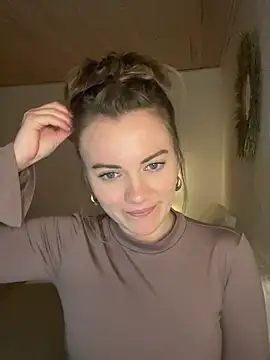 Snapshot of Milla__one chatting on 5, 1, 2025 Milla one online show from 5, 1, 2025