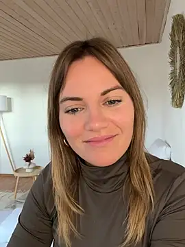 Snapshot of Milla__one chatting on 6, 1, 2025 Milla one online show from 6, 1, 2025