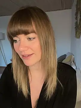 Snapshot of Milla__one chatting on 7, 1, 2025 Milla one online show from 7, 1, 2025