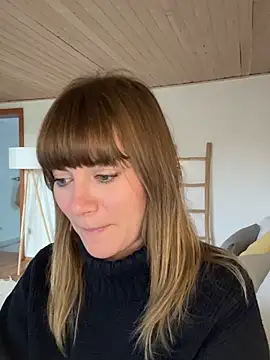 Snapshot of Milla__one chatting on 7, 1, 2025 Milla one online show from 7, 1, 2025