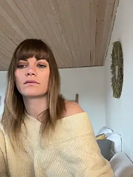 Snapshot of Milla__one chatting on 6, 2, 2025 Milla one online show from 6, 2, 2025