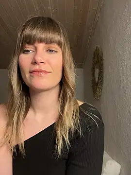 Snapshot of Milla__one chatting on 13, 2, 2025 Milla one online show from 13, 2, 2025