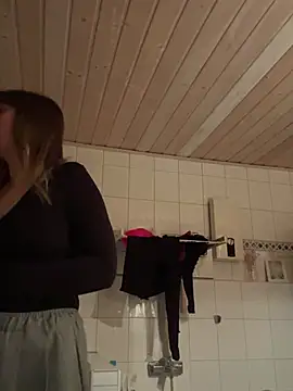 Snapshot of Milla__one chatting on 17, 2, 2025 Milla one online show from 17, 2, 2025