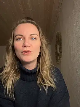 Snapshot of Milla__one chatting on 25, 2, 2025 Milla one online show from 25, 2, 2025