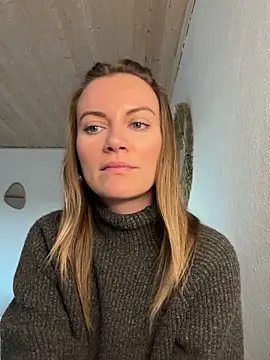 Snapshot of Milla__one chatting on 4, 3, 2025 Milla one online show from 4, 3, 2025