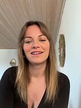 Snapshot of Milla__one chatting on 6, 3, 2025 Milla one online show from 6, 3, 2025