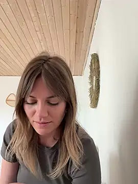 Snapshot of Milla__one chatting on 7, 3, 2025 Milla one online show from 7, 3, 2025