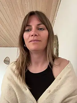 Snapshot of Milla__one chatting on 10, 3, 2025 Milla one online show from 10, 3, 2025