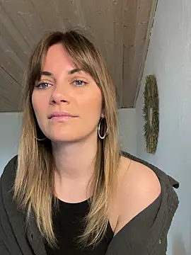 Snapshot of Milla__one chatting on 11, 3, 2025 Milla one online show from 11, 3, 2025