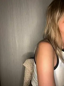 Snapshot of Milla__one chatting on 19, 9, 2025 Milla one online show from 19, 9, 2025