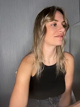 Snapshot of Milla__one chatting on 20, 10, 2025 Milla one online show from 20, 10, 2025