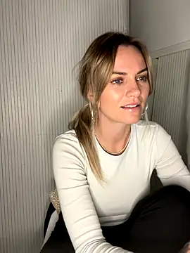 Snapshot of Milla__one chatting on 13, 11, 2025 Milla one online show from 13, 11, 2025