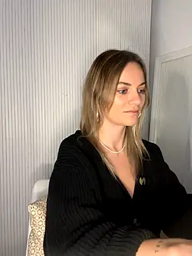 Snapshot of Milla__one chatting on 19, 11, 2025 Milla one online show from 19, 11, 2025