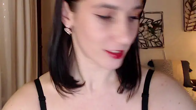 pepper milf online show from 10, 1, 2025