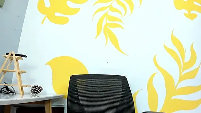 Snapshot of LukaCastillo chatting on 24, 11, 2025 LukaCastillo online show from 24, 11, 2025