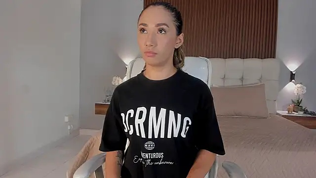 Emma23   online show from 9, 1, 2026