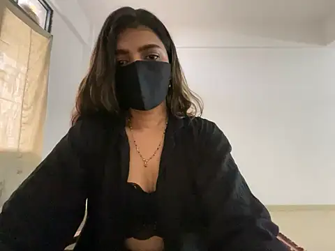 Snapshot of MaYaa__11 chatting on 3, 12, 2024 MaYaa 11 online show from 3, 12, 2024