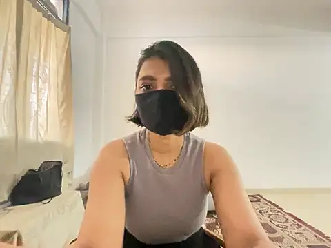 Snapshot of MaYaa__11 chatting on 2, 1, 2025 MaYaa 11 online show from 2, 1, 2025