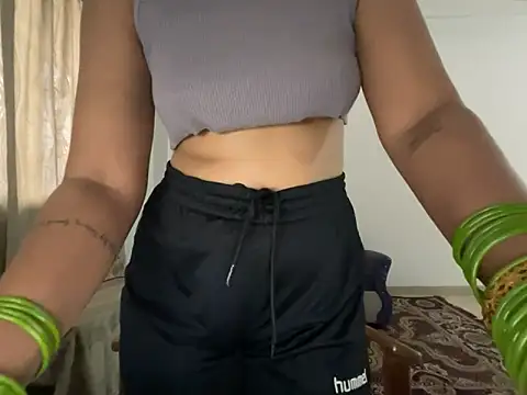 Snapshot of MaYaa__11 chatting on 14, 1, 2025 MaYaa 11 online show from 14, 1, 2025