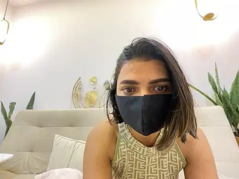 Snapshot of MaYaa__11 chatting on 11, 2, 2025 MaYaa 11 online show from 11, 2, 2025