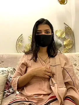 Snapshot of MaYaa__11 chatting on 21, 11, 2025 MaYaa 11 online show from 21, 11, 2025