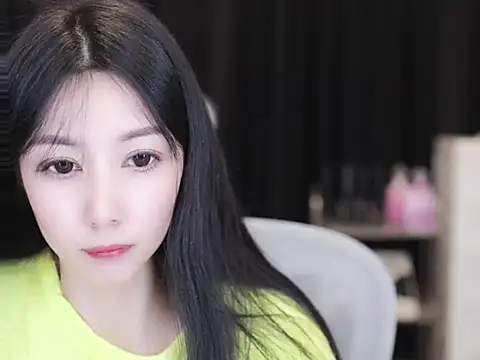 Nuyoah-77 online show from 16, 11, 2025