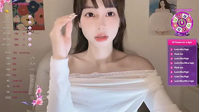 Snapshot of -Hottie chatting on 23, 10, 2025 -Hottie online show from 23, 10, 2025