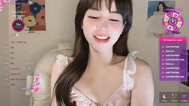 Snapshot of -Hottie chatting on 26, 10, 2025 -Hottie online show from 26, 10, 2025