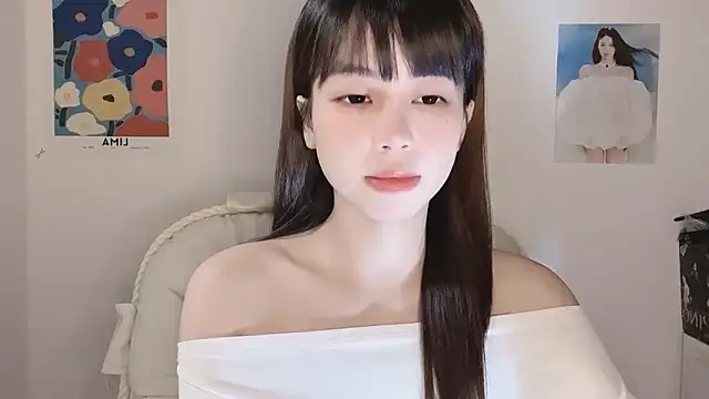 Snapshot of -Hottie chatting on 15, 11, 2025 -Hottie online show from 15, 11, 2025