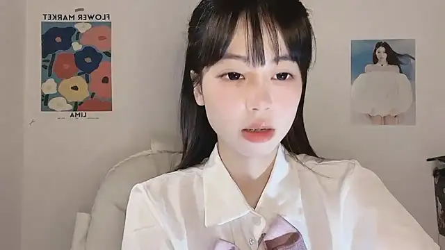 Snapshot of -Hottie chatting on 2, 12, 2025 -Hottie online show from 2, 12, 2025