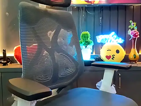 GoldnessAishu online show from 22, 3, 2025