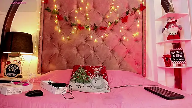 LadyAvalon online show from 19, 12, 2024