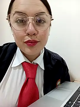 Lesly 10- online show from 21, 10, 2025