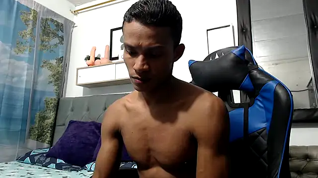 Snapshot of Ryan_Vergon chatting on 18, 10, 2025 Ryan Vergon online show from 18, 10, 2025