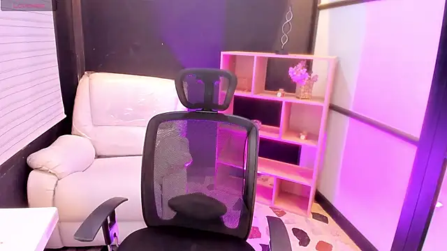 EmySilver online show from 6, 12, 2024